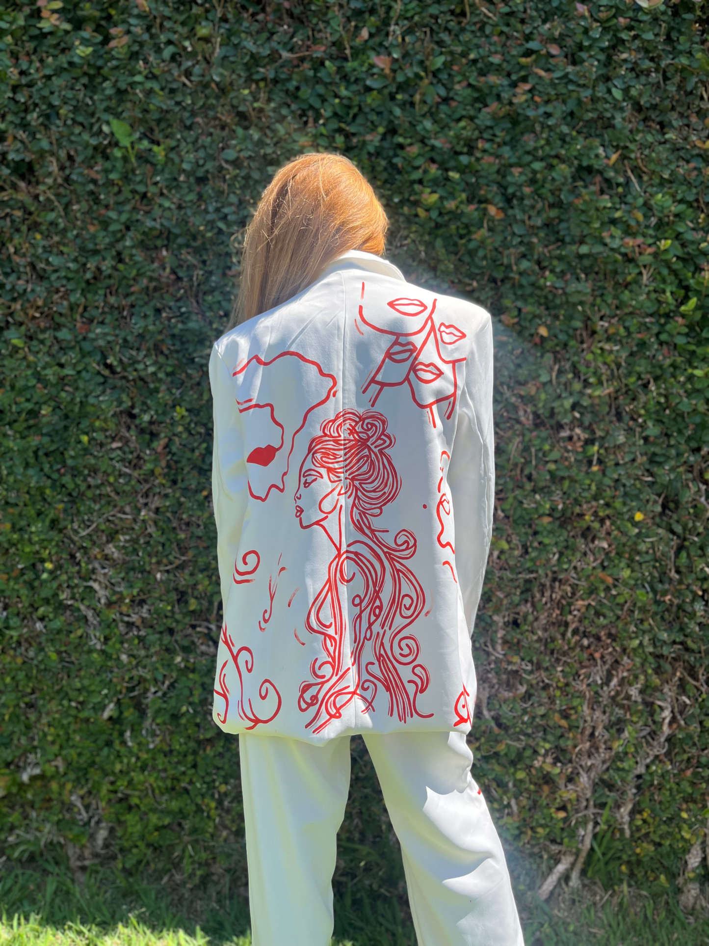 Blazer alfaiataria branco pintado a mão