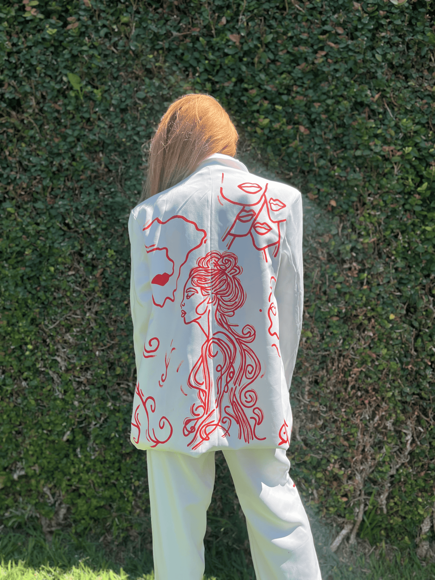 Blazer alfaiataria branco pintado a mão