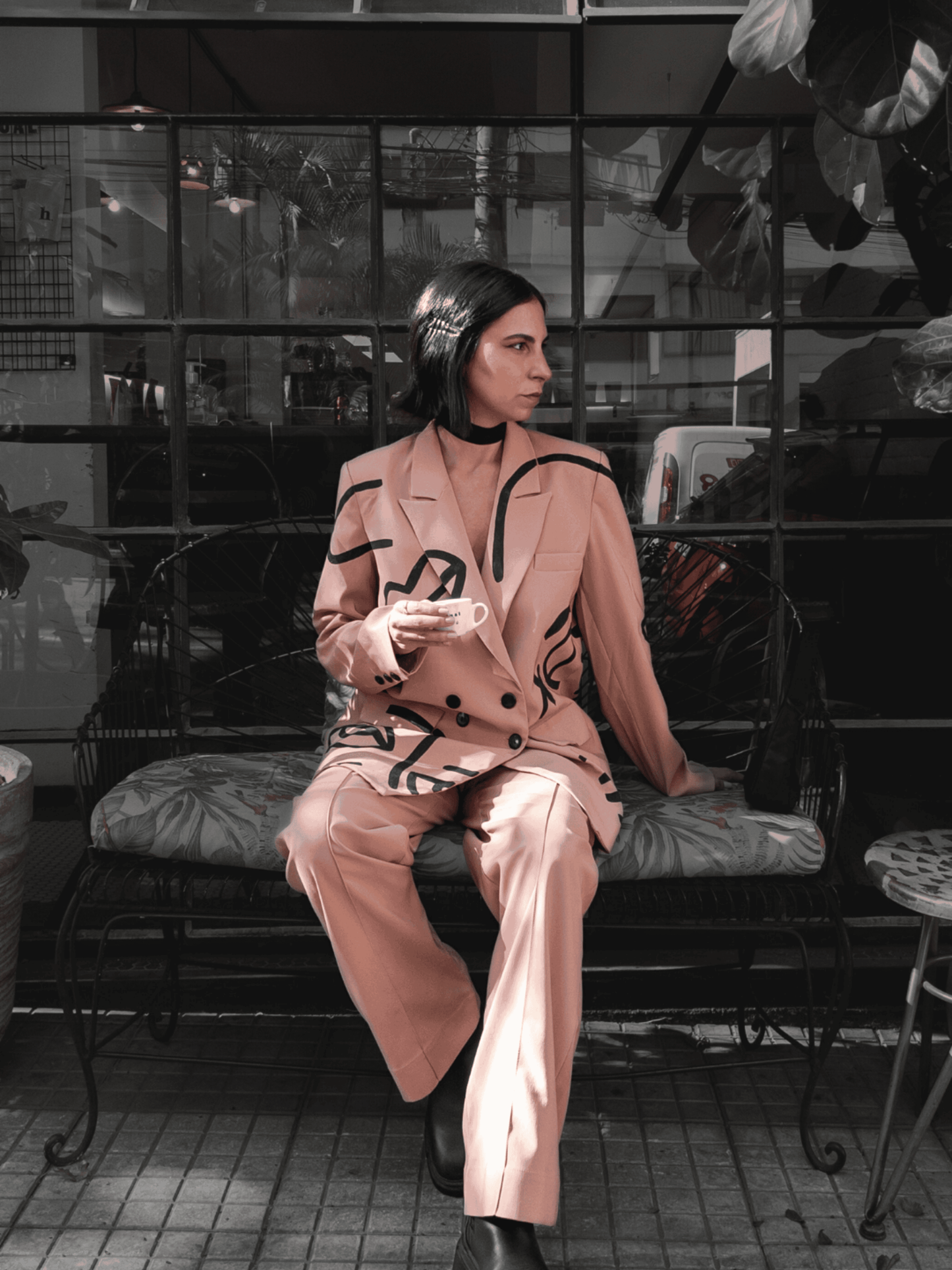 Blazer oversized pintado a mão - nude