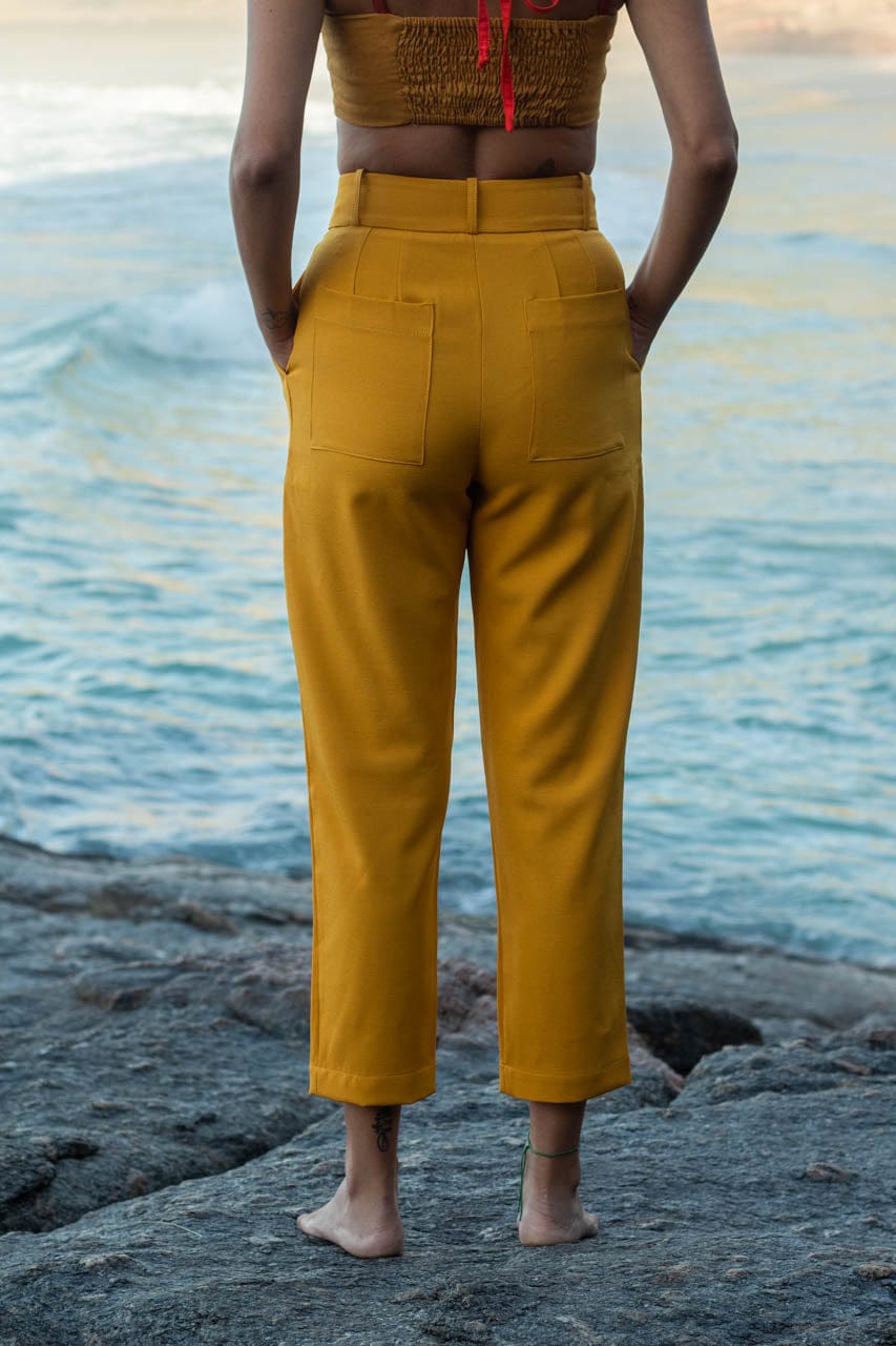 Calça alfaiataria mostarda