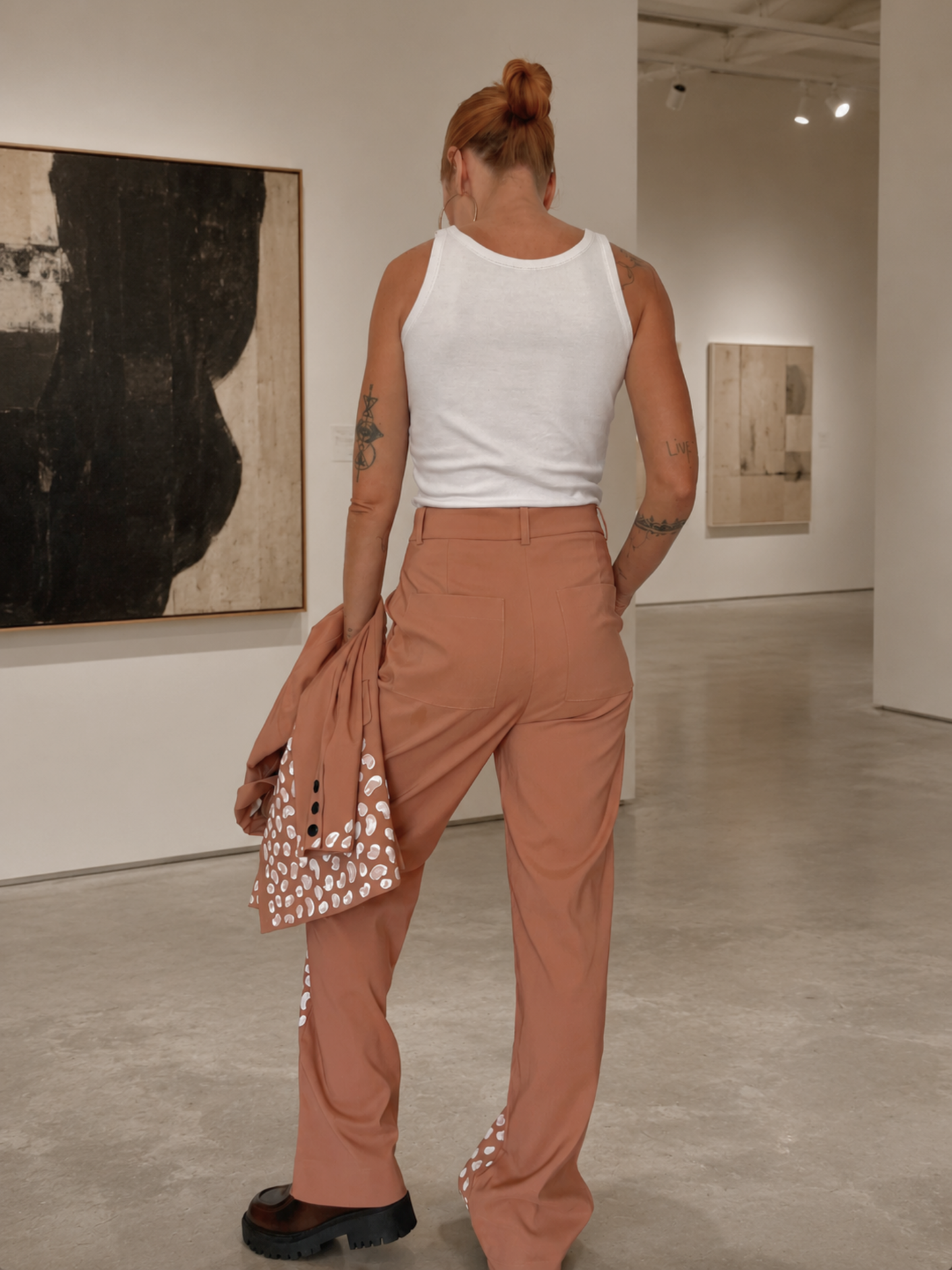 Calça alfaiataria Bambi pintada a mão