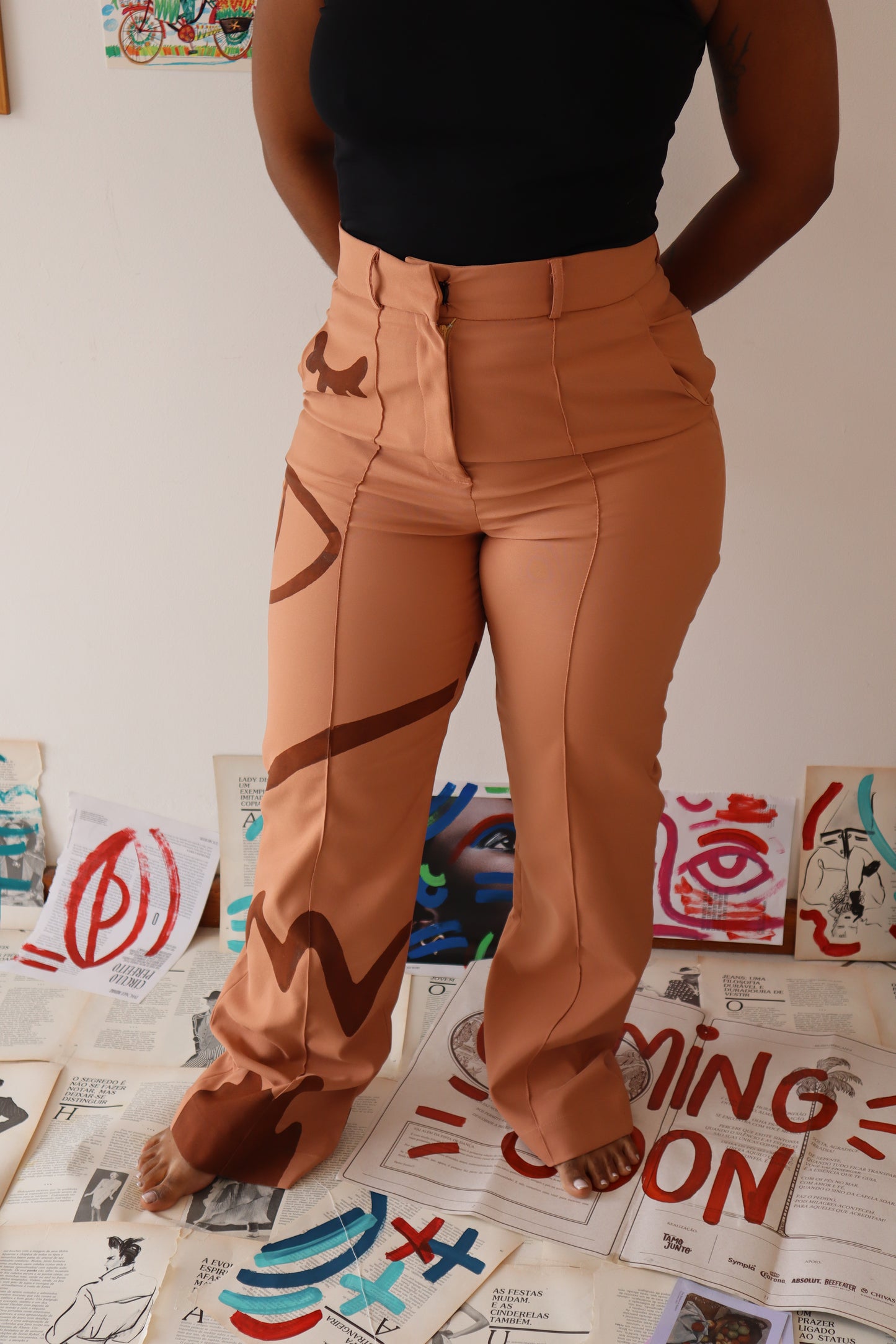 Calça alfaiataria pintada a mão - marrom